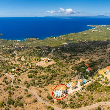 Dioni Ena Villa Pírgosz