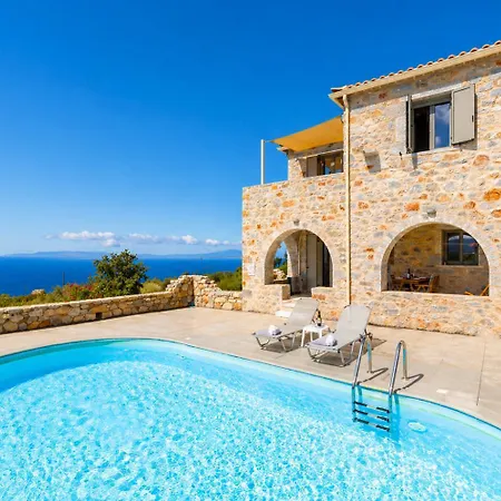 Dioni Ena Villa