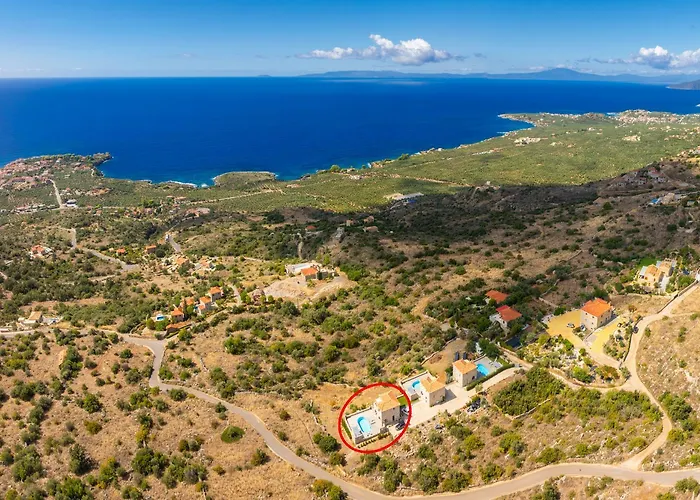 Dioni Ena Villa Pírgos