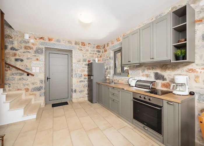 Dioni Ena Willa Pirgos (Mani)